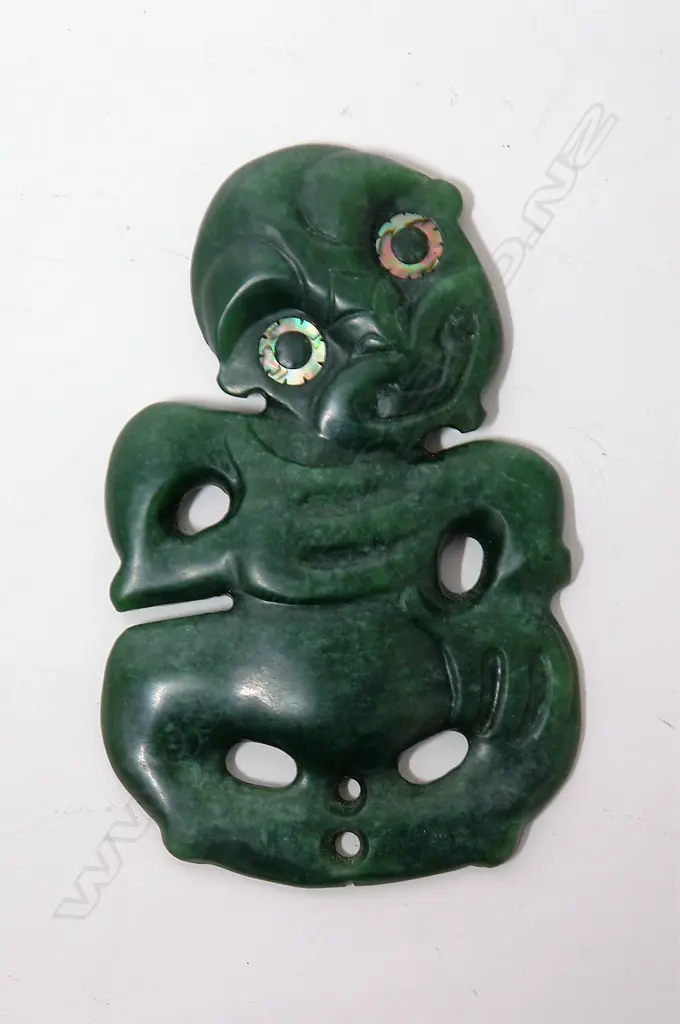 A good large Charlie Wilson carved pounamu hei tiki Image 1++