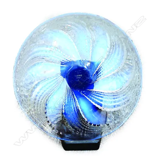 A René Lalique 'Fleurons' opalescent glass plate