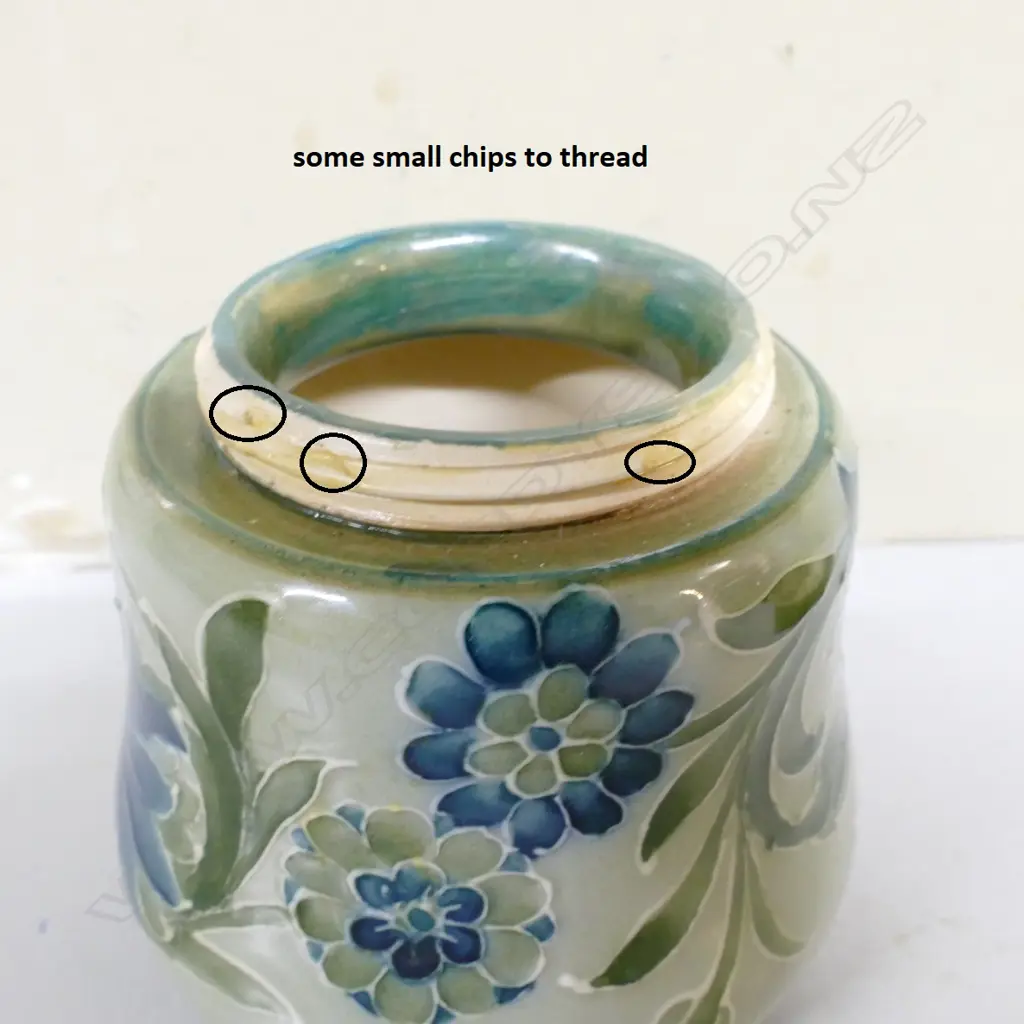 A rare Moorcroft McIntyre 'Cornflower' potpourri jar Image 1++