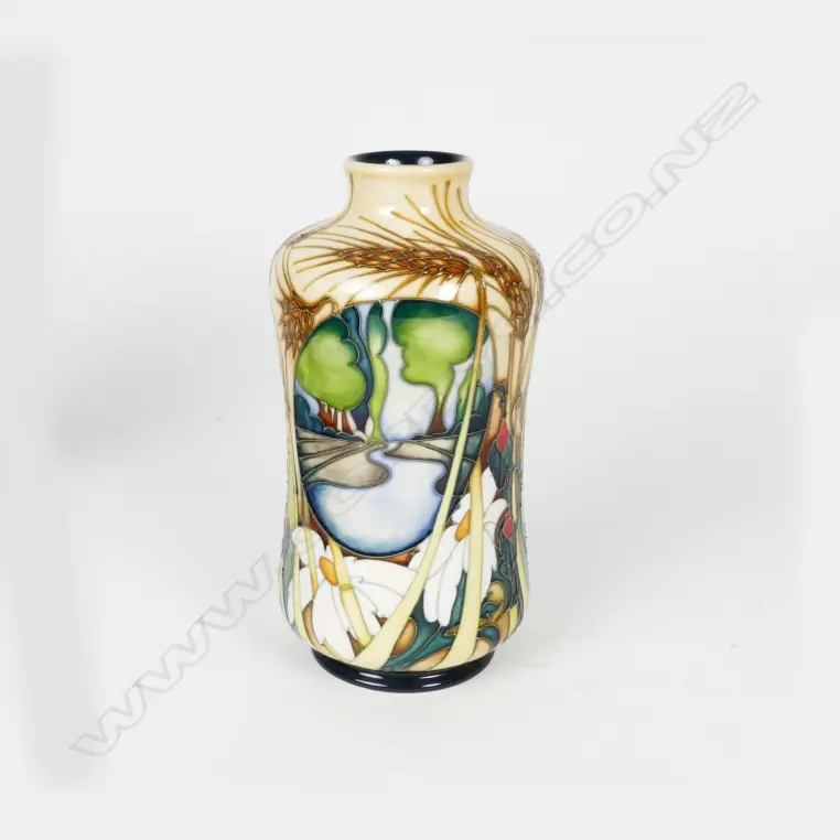 A Moorcroft vase Image 1++