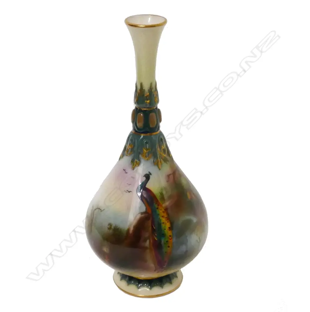 A small fine quality Royal Worcester bottle vase Image 1++