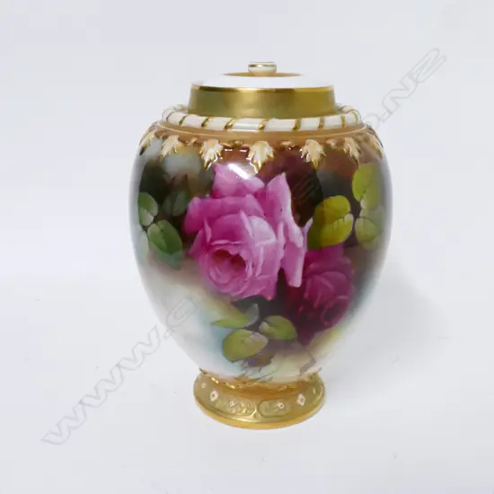 A Royal Worcester potpourri