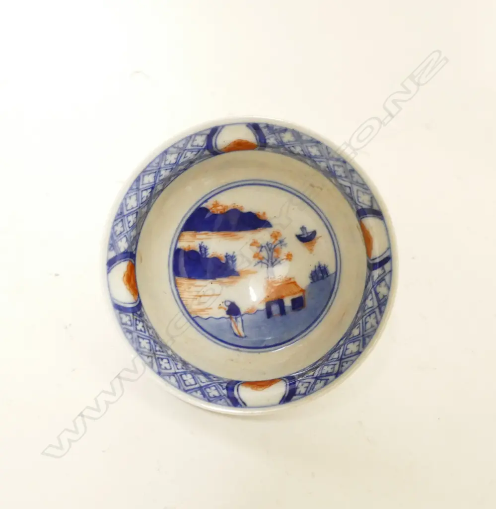 A small Chinese porcelain wine cup Image 1++