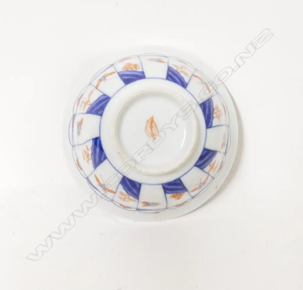 A small Chinese porcelain wine cup Image 1++