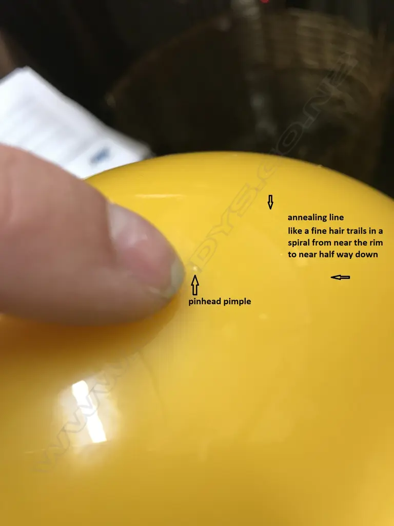 An egg yolk yellow Peking glass bowl Image 1++