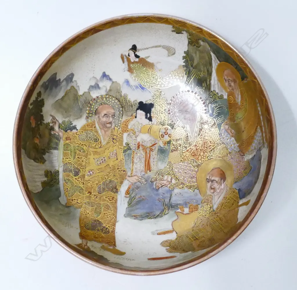 A fine quality Japanese Satsuma circular bowl on short foot Image 1++