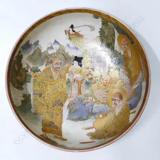 A fine quality Japanese Satsuma circular bowl on short foot