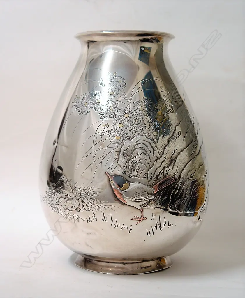 A good Japanese Meiji period large silver vase Image 1++