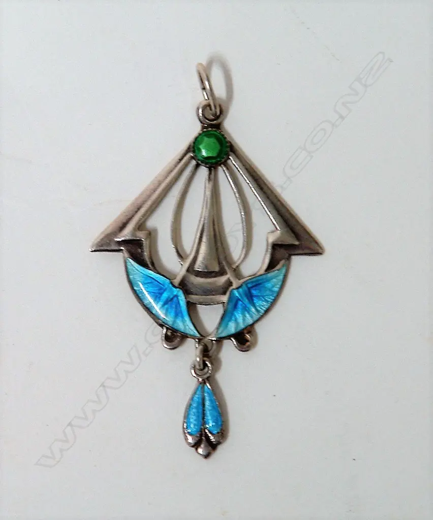 An early 20thC Art Nouveau silver and enamel pendant Image 1++