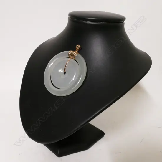 A natural Fei Cui type A jadeite pendant