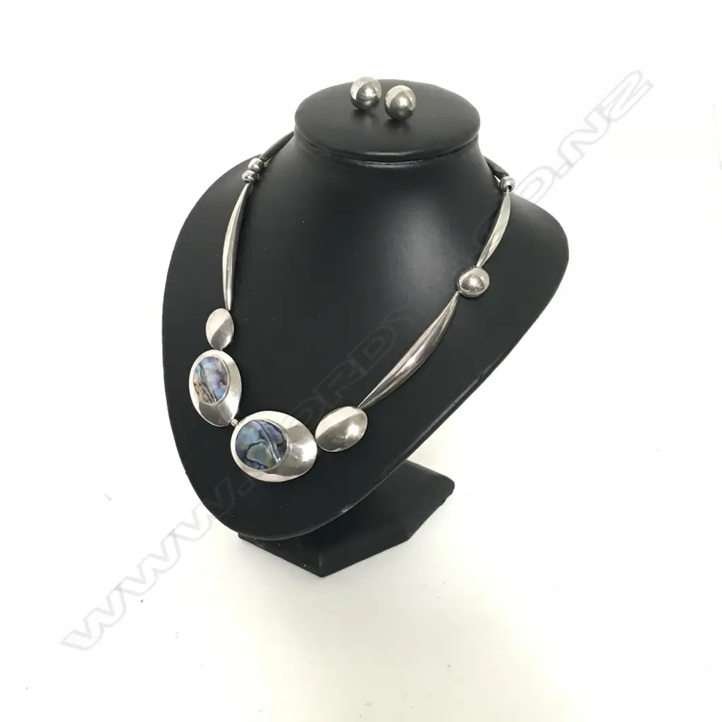 A vintage Roy Mason silver and paua necklace and earring suite Image 1++