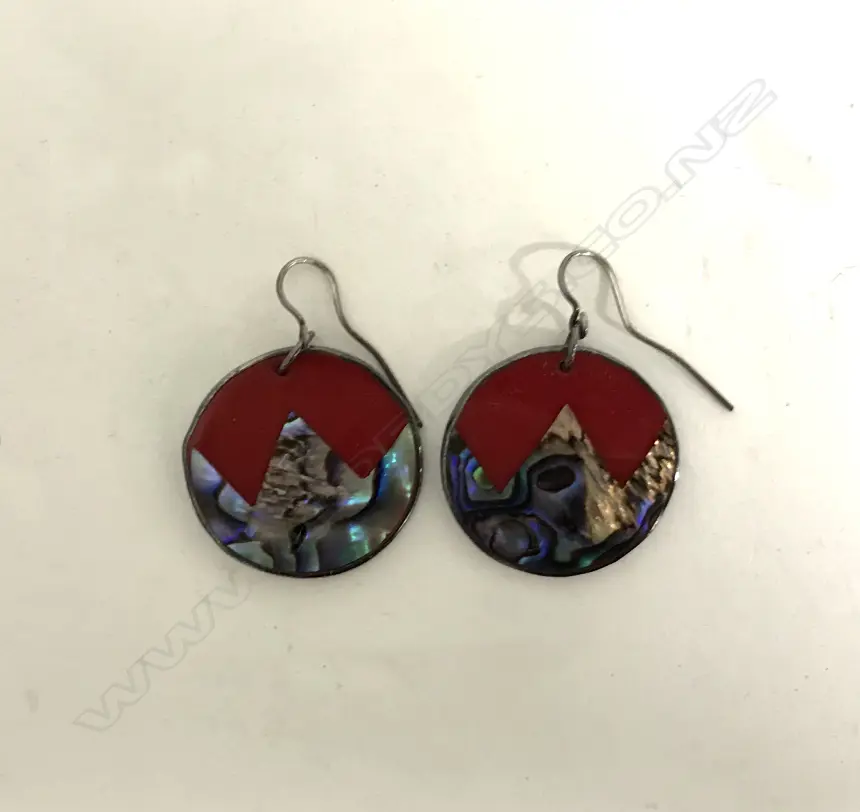 A vintage pair of Brian Adam silver and paua disc earrings Image 1++
