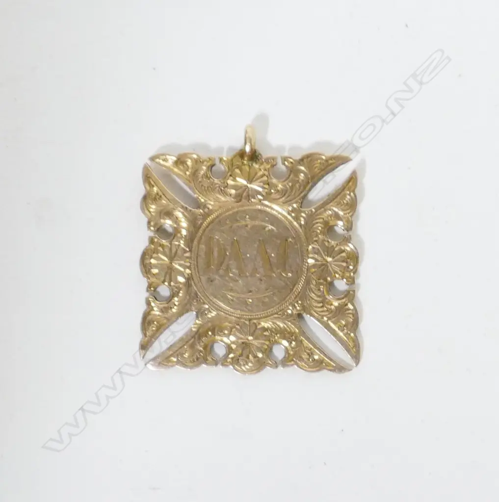 A 9ct. gold Dunedin Amateur Athletic Club medallion Image 1++