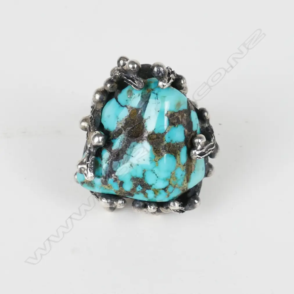 A unique vintage silver and turquoise matrix dress ring Image 1++
