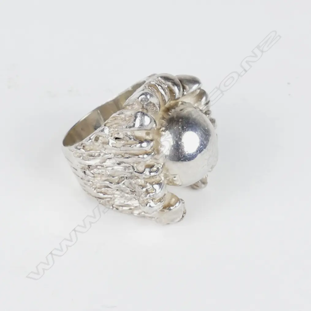A vintage silver designer ring Image 1++