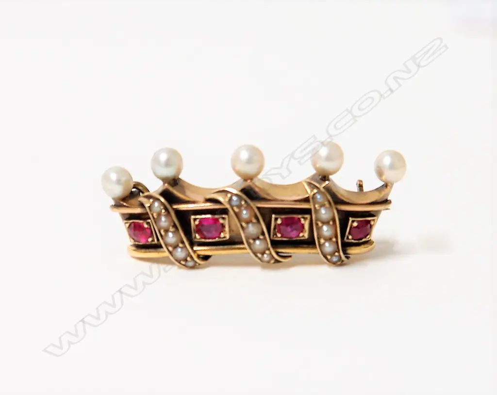 A 19thC 15ct. yellow gold ruby and seed pearl crown form brooch Image 1++