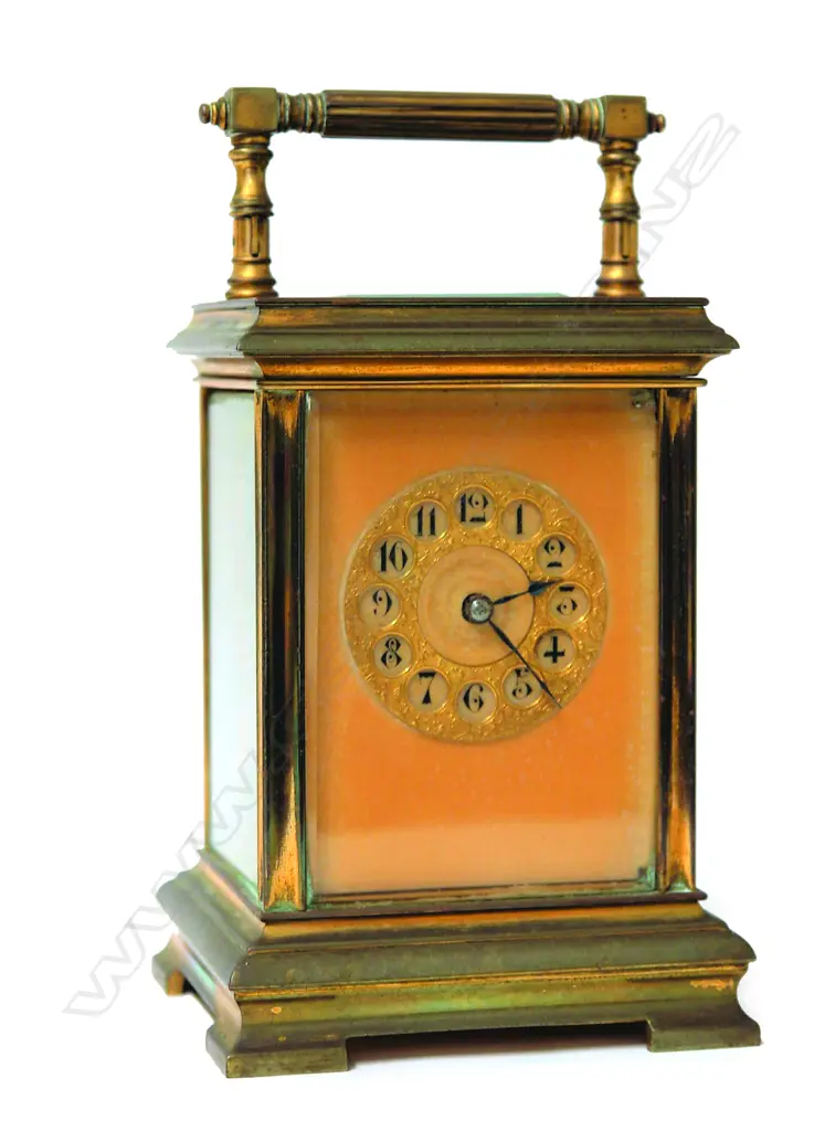 A 19thC French brass cased carriage clock Image 1++