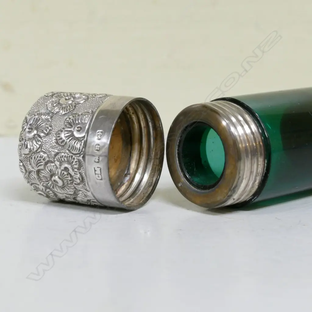 A Victorian silver tall green glass double ended scent bottle Image 1++