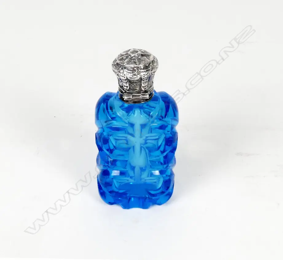 An antique French silver and blue glass perfume bottle Image 1++