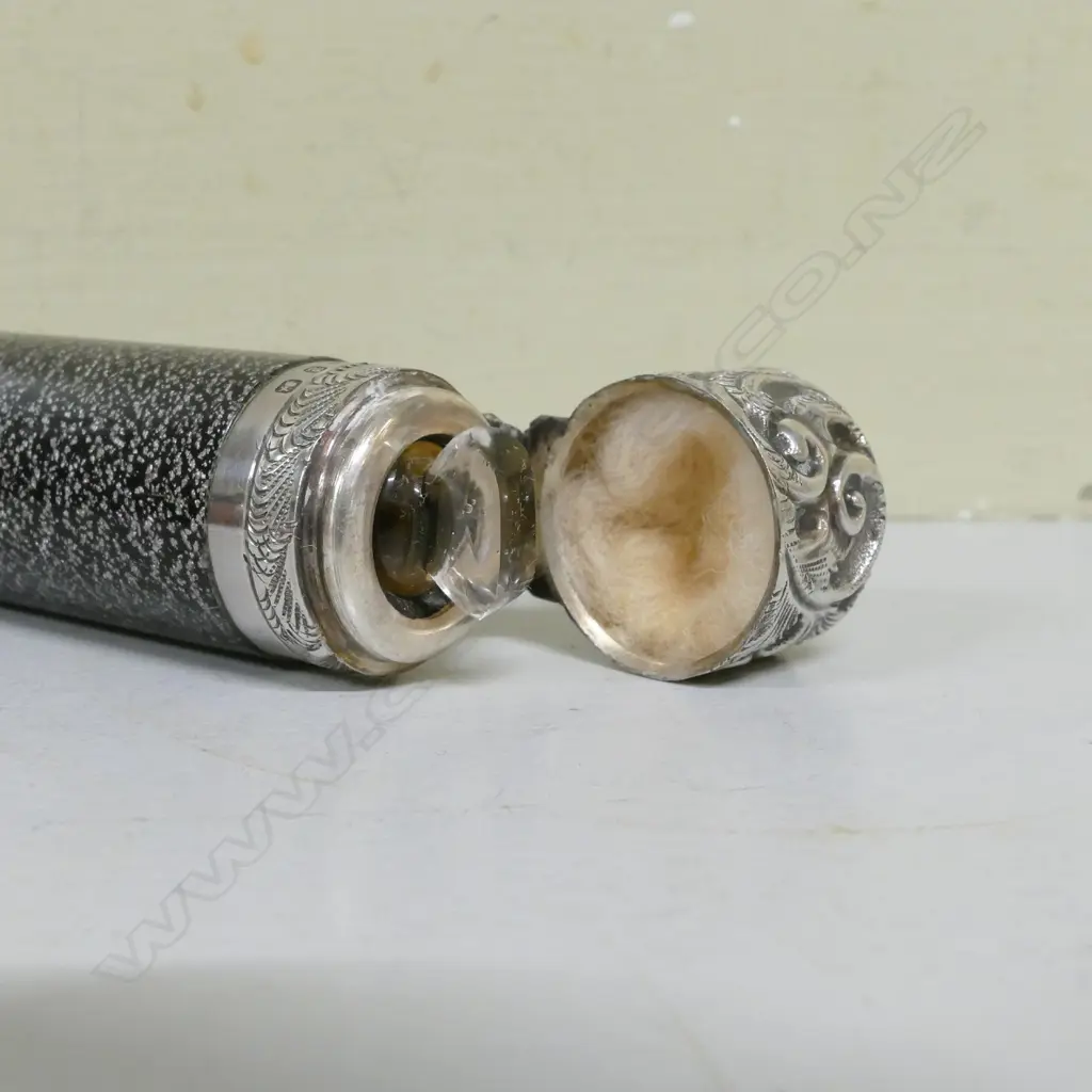 A rare silver top and speckled glass scent bottle Image 1++