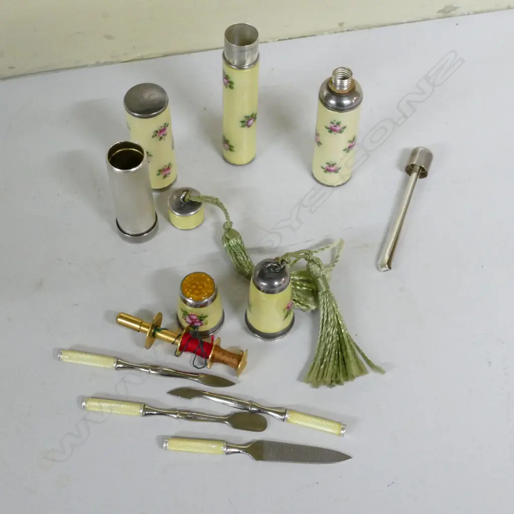 A small silver and enamel travelling set Image 1++