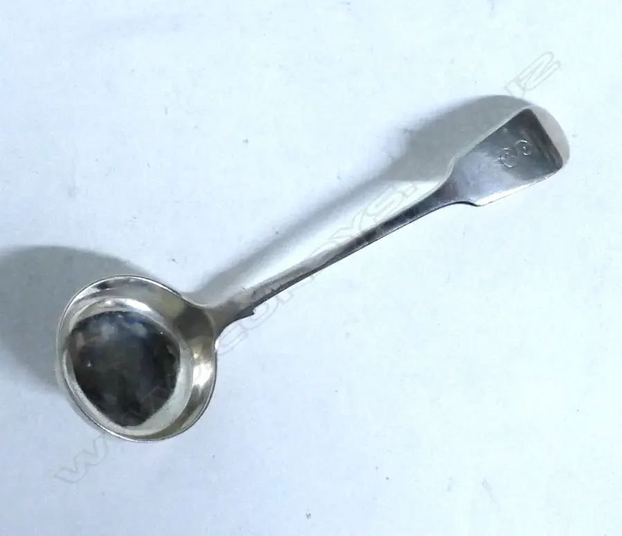 An Edwardian fiddle pattern silver flat border flat bottom sauce ladle Image 1++
