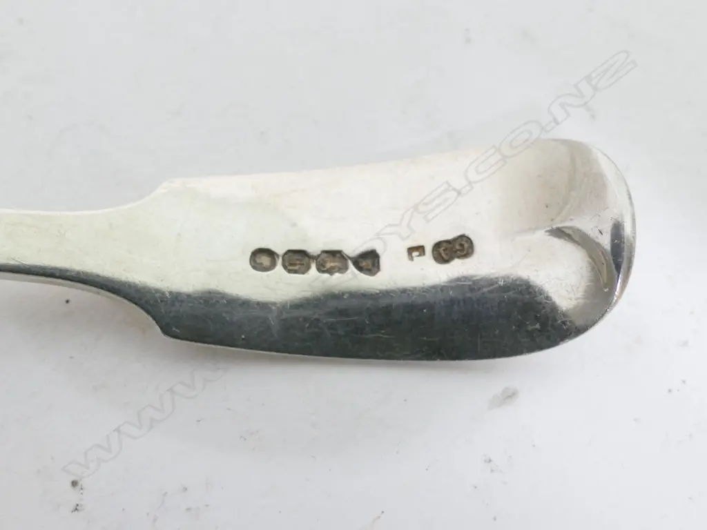 An early Victorian fiddle pattern silver sugar sifting ladle Image 1++
