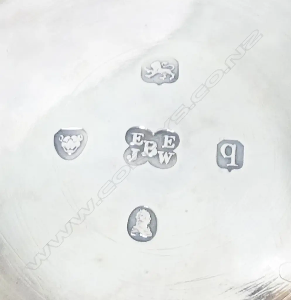 A William IV circular silver teapot and matching cream jug Image 1++