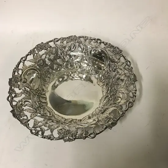 An Edwardian silver bowl