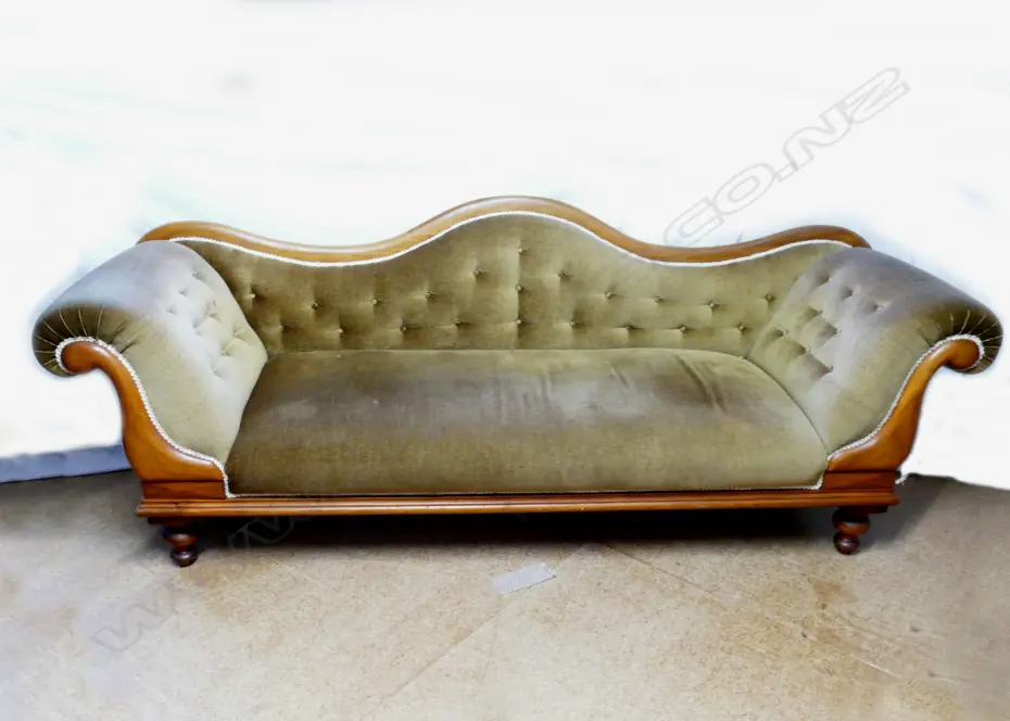A New Zealand colonial rimu double ended roll-arm settee Image 1++