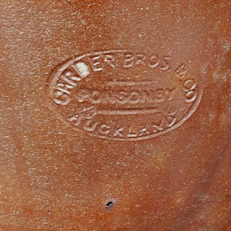 A NZ colonial Carder Brothers of Ponsonby chimney pot Image 1++
