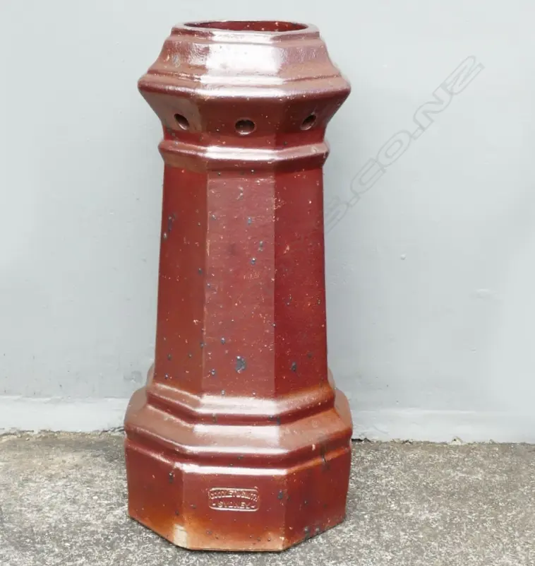 A 19thc Australian Goodlett & Smith Est.1855 chimney pot Image 1++
