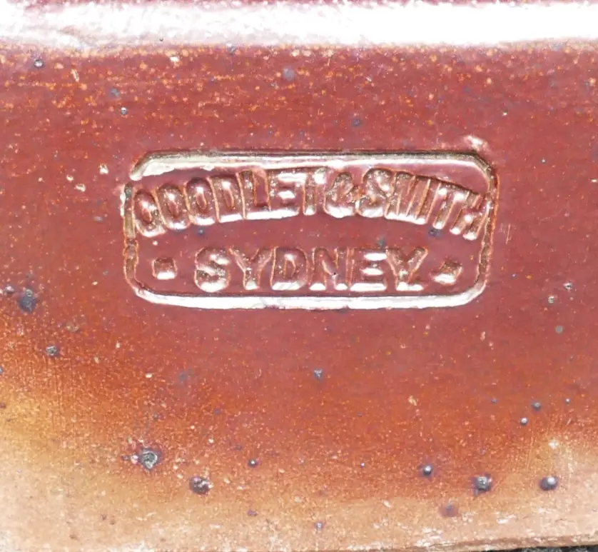 A 19thc Australian Goodlett & Smith Est.1855 chimney pot Image 1++