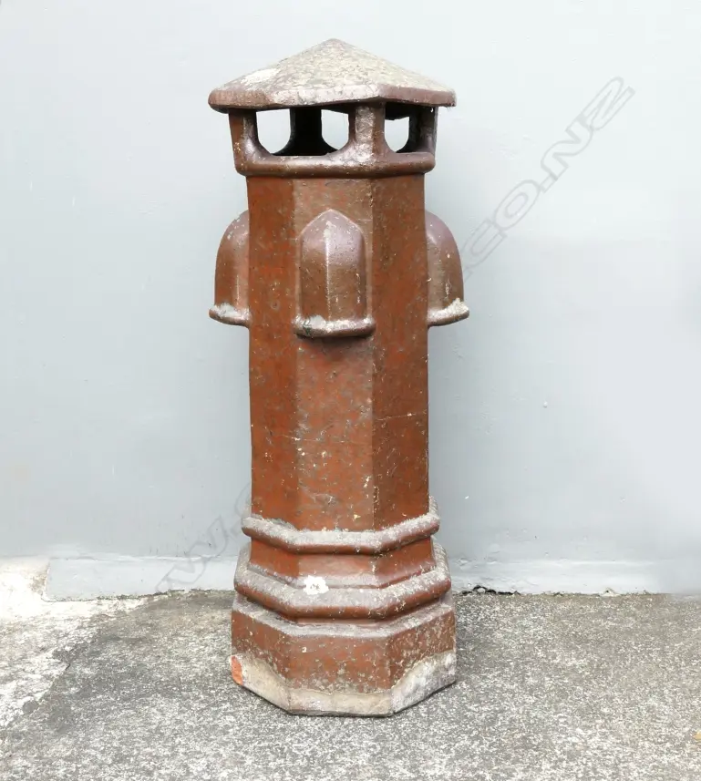 A 19thC salt glaze octagonal chimney pot Image 1++